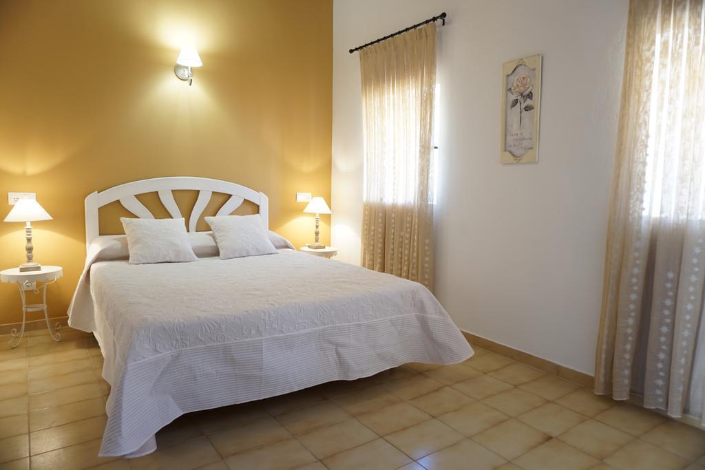 Apartments Campanitx - Astbury Formentera Es Caló Zimmer foto